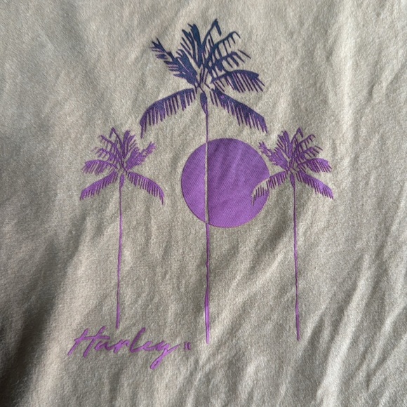 Hurley Graphic Iced Coffee Stretch V Point Hem Crop Top - Picture 3 of 6